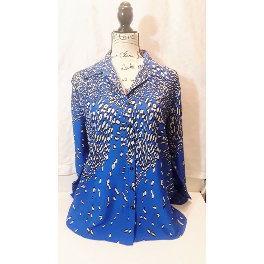 NWOT Bella Pelle 100% polyester blouse